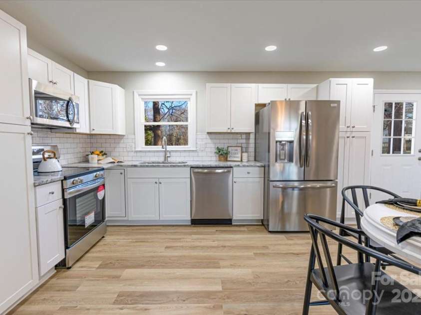 3004 Briarwood Lane, Gastonia, NC 28056.  MLS# CAR4219935, YatesRealty ID 8087. 