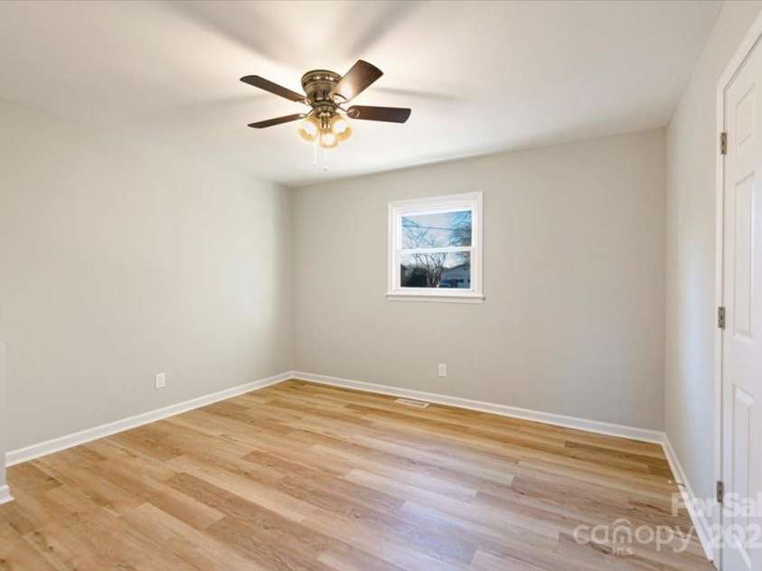 3004 Briarwood Lane, Gastonia, NC 28056.  MLS# CAR4219935, YatesRealty ID 8087. 