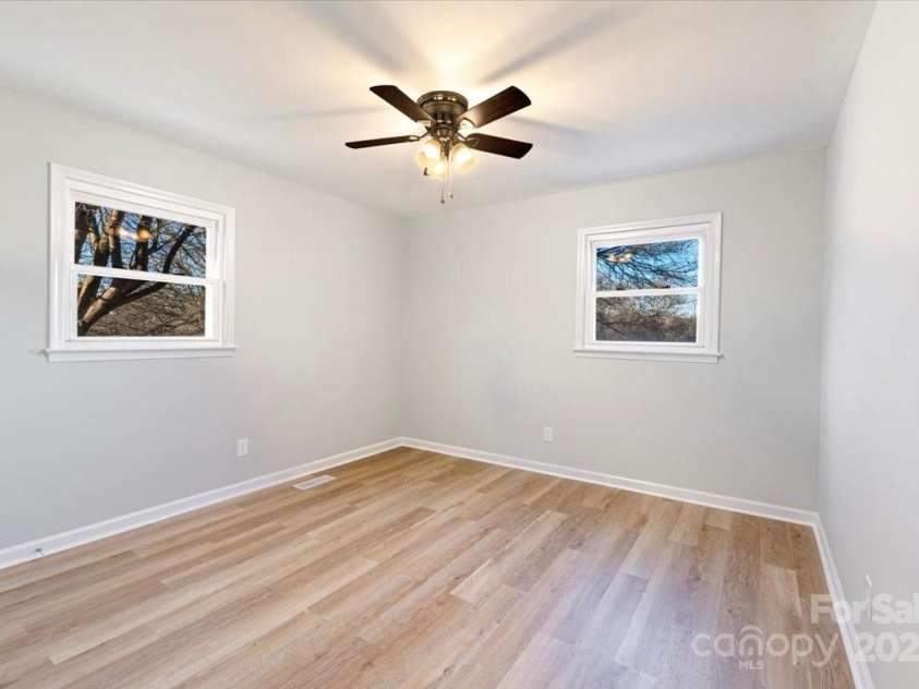 3004 Briarwood Lane, Gastonia, NC 28056.  MLS# CAR4219935, YatesRealty ID 8087. 