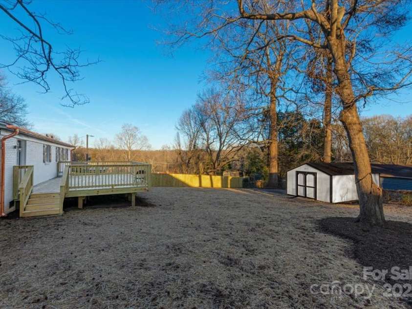 3004 Briarwood Lane, Gastonia, NC 28056.  MLS# CAR4219935, YatesRealty ID 8087. 