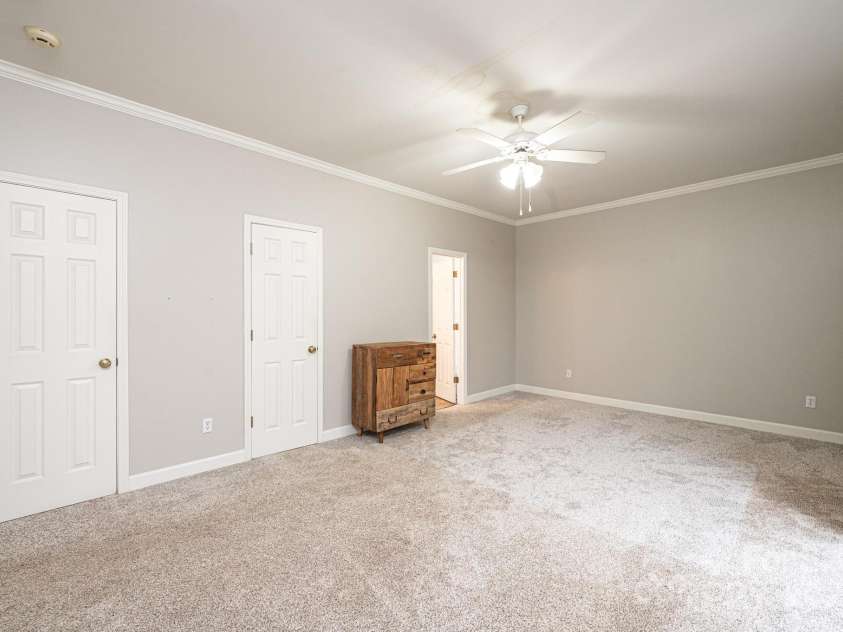 1024 Williamsburg Drive, Lenoir, NC 28645.  MLS# CAR4218475, YatesRealty ID 8088. 