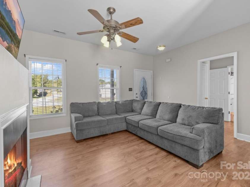 418 Summer Ridge Road, Stanley, NC 28164.  MLS# CAR4300278, YatesRealty ID 8089. 