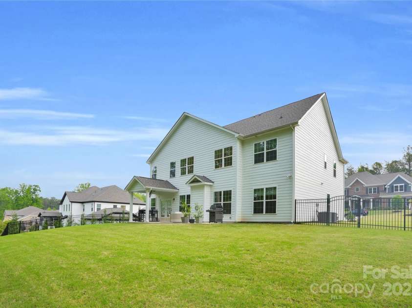 3081 Montreaux Valley Drive, Fort Mill, SC 29707.  MLS# CAR4245886, YatesRealty ID 8090. 