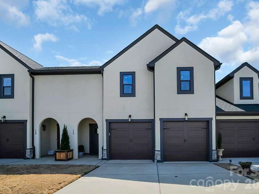 106 Shields Drive, Lincolnton, NC 28092.  MLS# CAR4364472, YatesRealty ID 8091. 