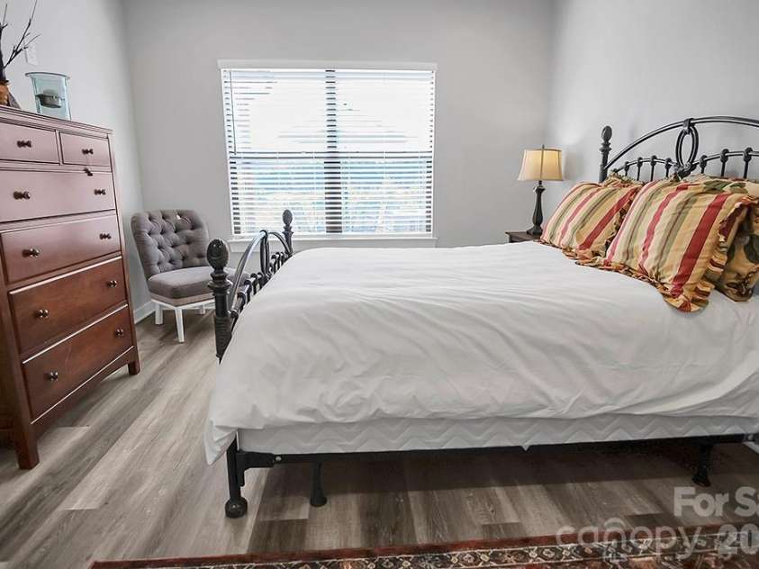 106 Shields Drive, Lincolnton, NC 28092.  MLS# CAR4364472, YatesRealty ID 8091. 