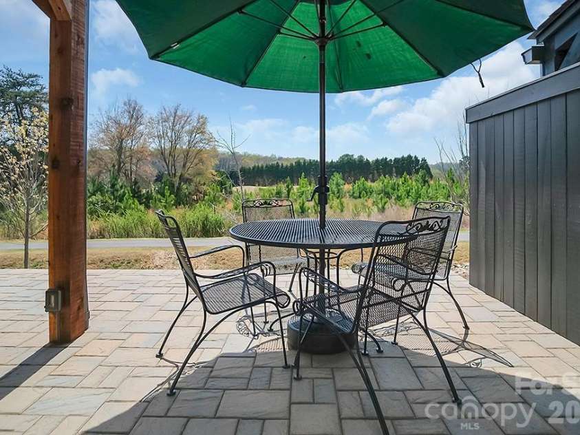 106 Shields Drive, Lincolnton, NC 28092.  MLS# CAR4364472, YatesRealty ID 8091. 
