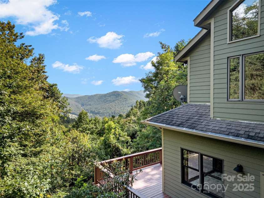 1299 Pine Ridge Road, Burnsville, NC 28714.  MLS# CAR4306270, YatesRealty ID 8091. Enjoy pristine wilderness