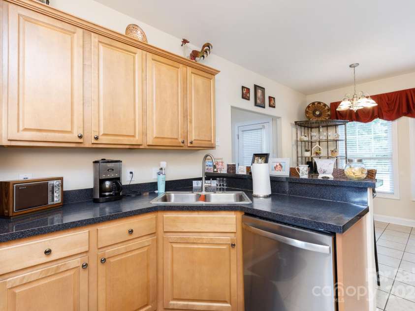 3617 Venetian Way, York, SC 29745.  MLS# CAR4147503, YatesRealty ID 8092. 