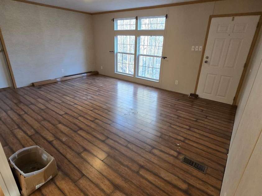 6 Woodland Street, Spruce Pine, NC 28777.  MLS# CAR4364212, YatesRealty ID 8092. 