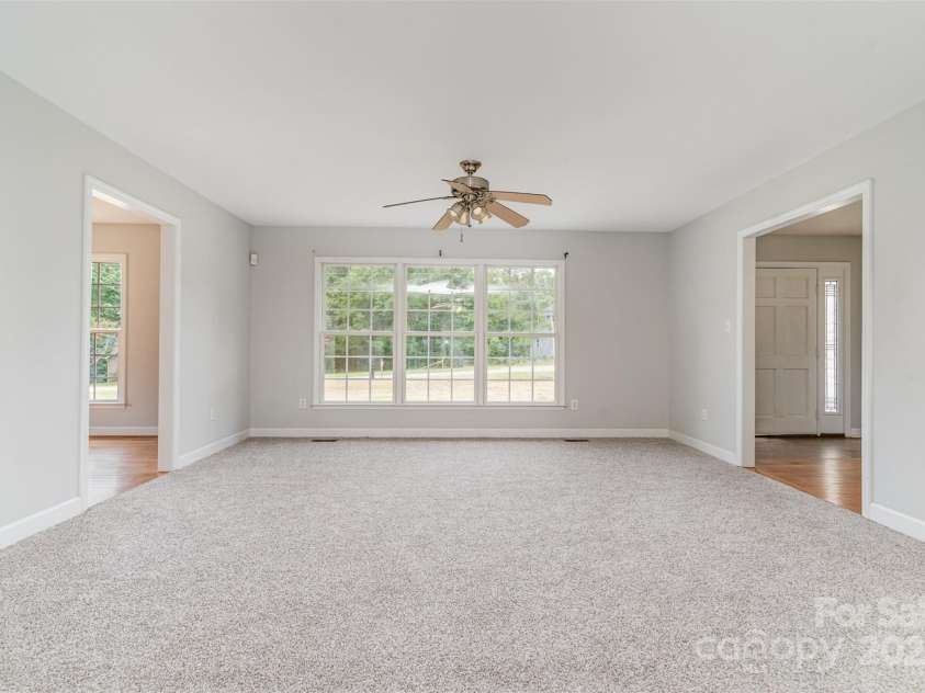 8885 Brandon Circle, Concord, NC 28025.  MLS# CAR4282737, YatesRealty ID 8093. 