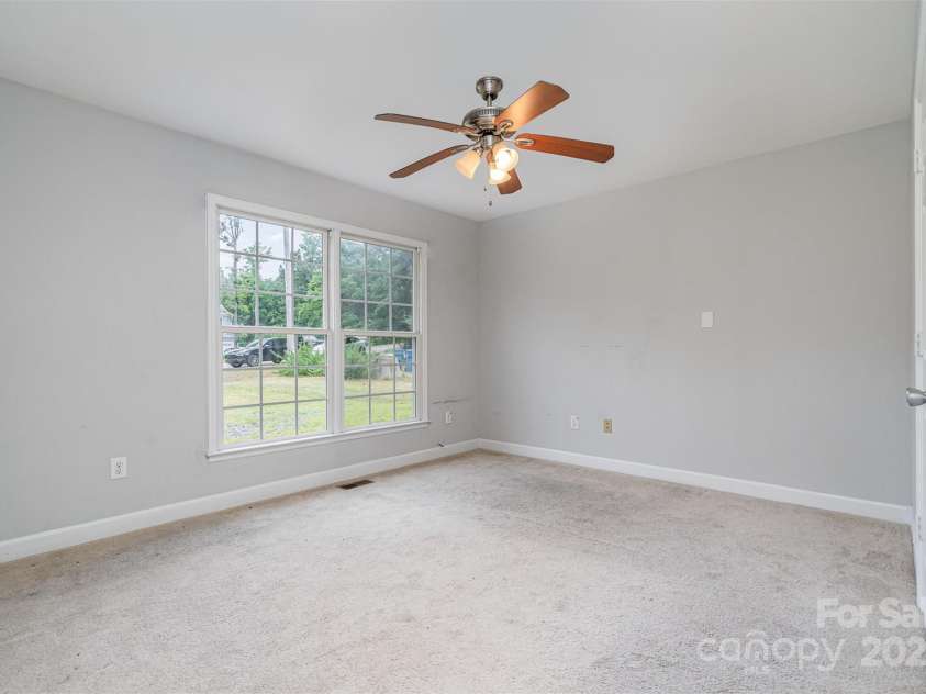 8885 Brandon Circle, Concord, NC 28025.  MLS# CAR4282737, YatesRealty ID 8093. 