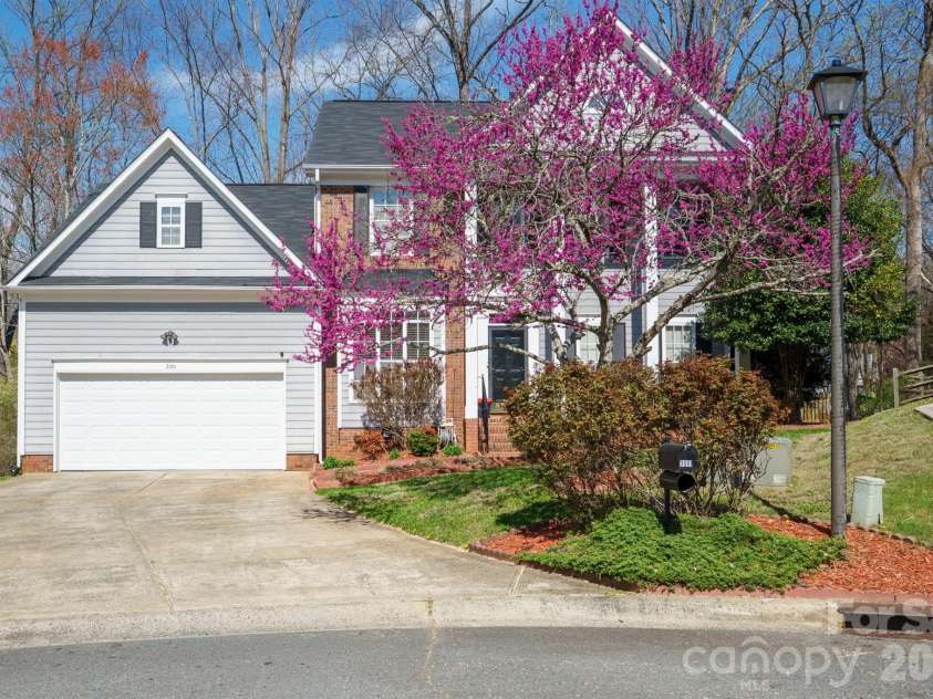 3001 Pennridge Place, Matthews, NC 28105.  MLS# CAR4364261, YatesRealty ID 8094. 