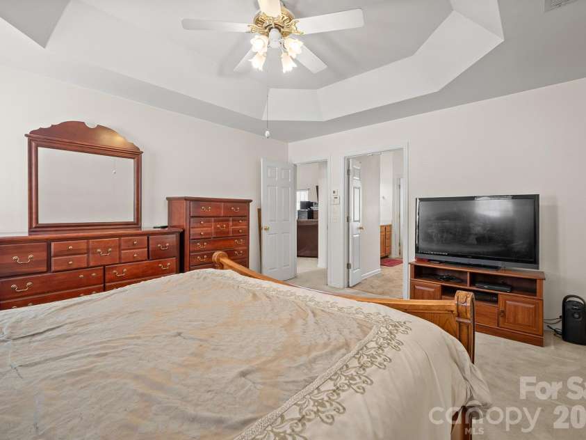 3001 Pennridge Place, Matthews, NC 28105.  MLS# CAR4364261, YatesRealty ID 8094. 