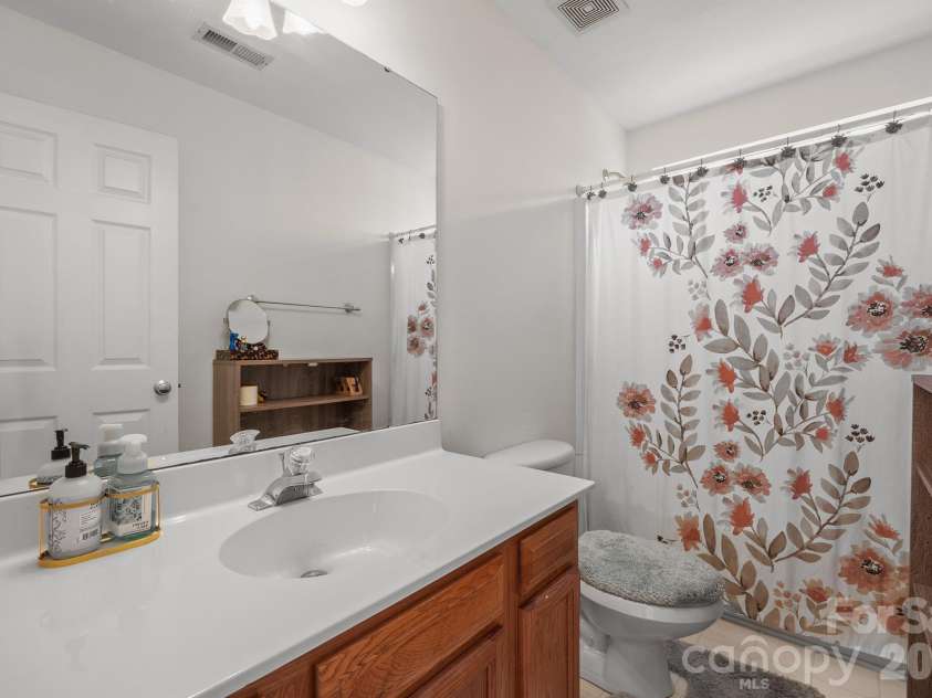 3001 Pennridge Place, Matthews, NC 28105.  MLS# CAR4364261, YatesRealty ID 8094. 