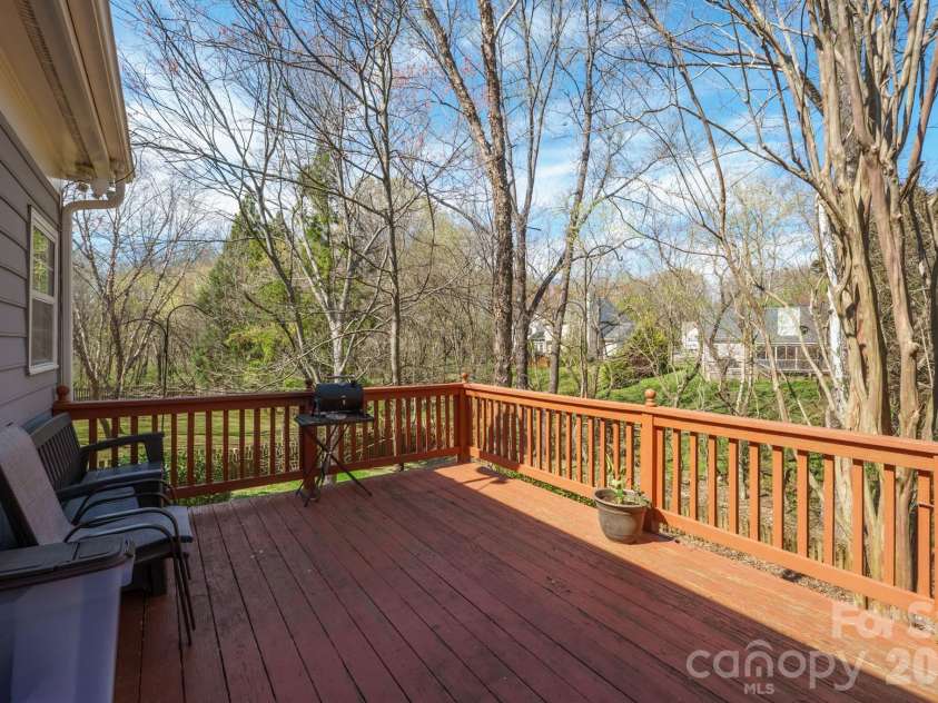 3001 Pennridge Place, Matthews, NC 28105.  MLS# CAR4364261, YatesRealty ID 8094. 