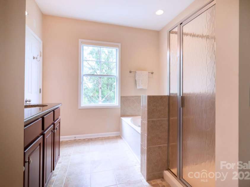 609 Sunfish Lane, Tega Cay, SC 29708.  MLS# CAR4233683, YatesRealty ID 8096. Primary Bathroom