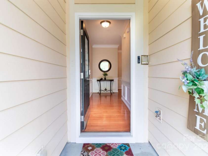 609 Sunfish Lane, Tega Cay, SC 29708.  MLS# CAR4233683, YatesRealty ID 8096. Welcome to 609 Sunfish Lane!