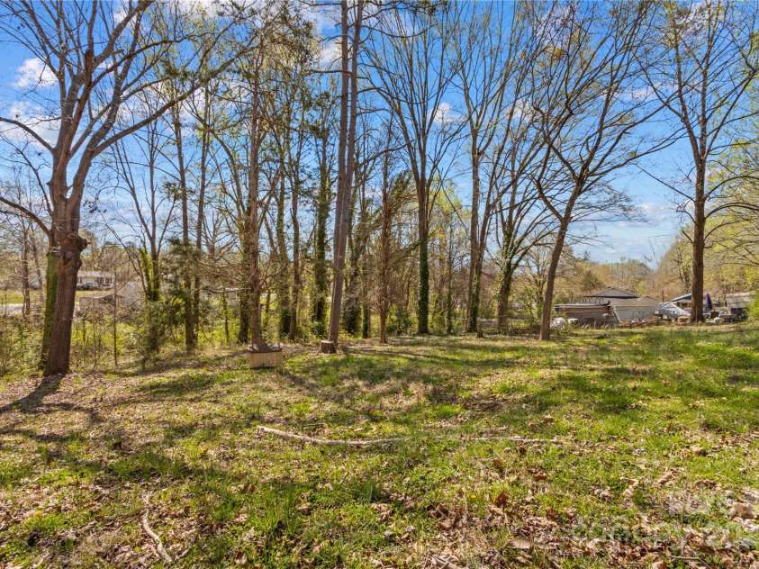 216 Georgia Avenue, Bessemer City, NC 28016.  MLS# CAR4240222, YatesRealty ID 8098. Large Yard