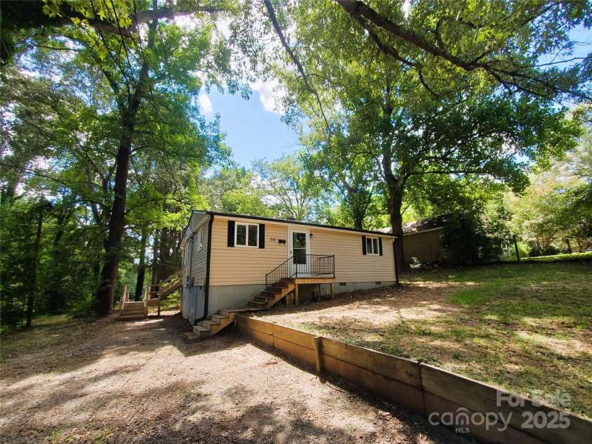 216 Georgia Avenue, Bessemer City, NC 28016.  MLS# CAR4295353, YatesRealty ID 8098. 