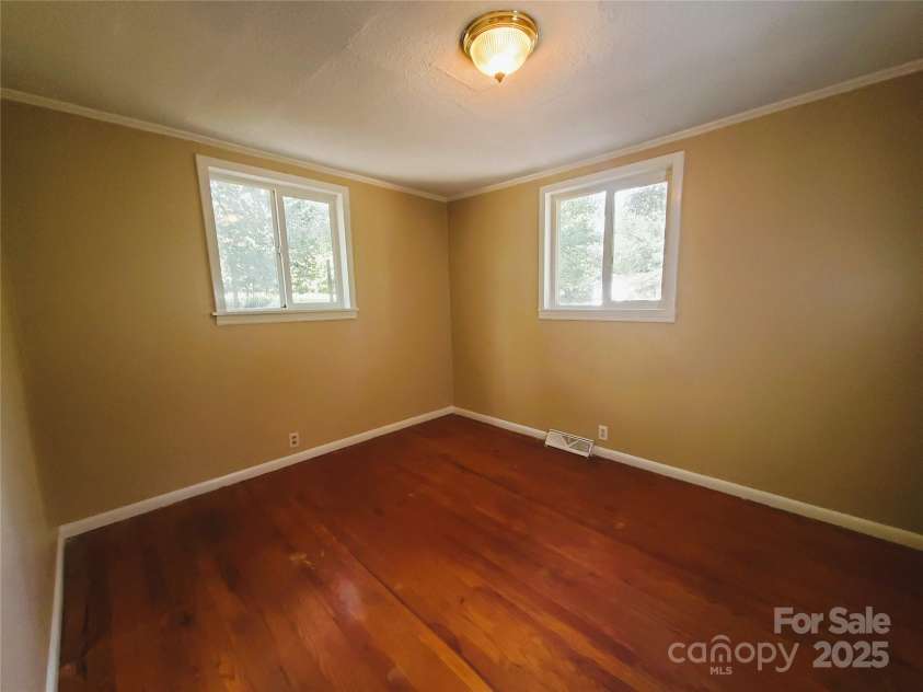 216 Georgia Avenue, Bessemer City, NC 28016.  MLS# CAR4295353, YatesRealty ID 8098. 