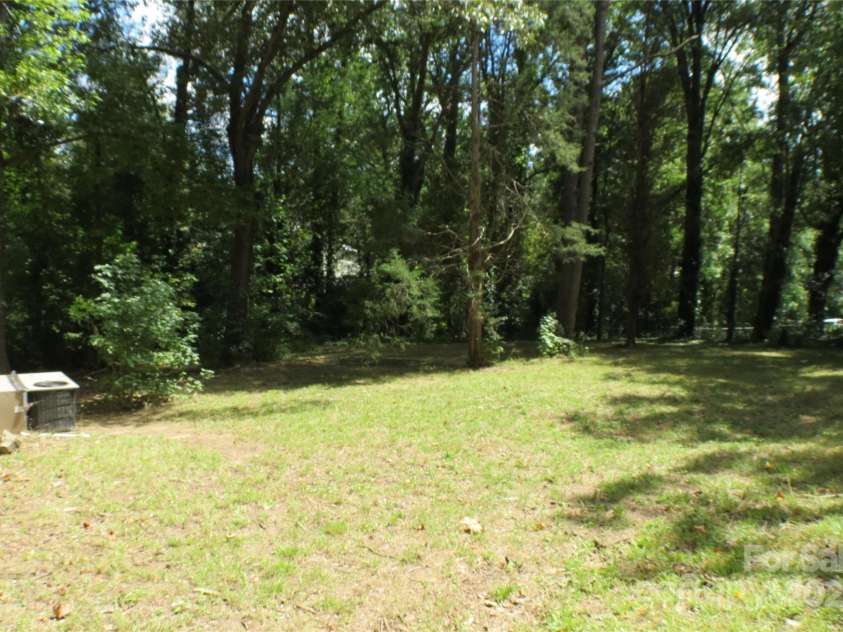 216 Georgia Avenue, Bessemer City, NC 28016.  MLS# CAR4295353, YatesRealty ID 8098. 