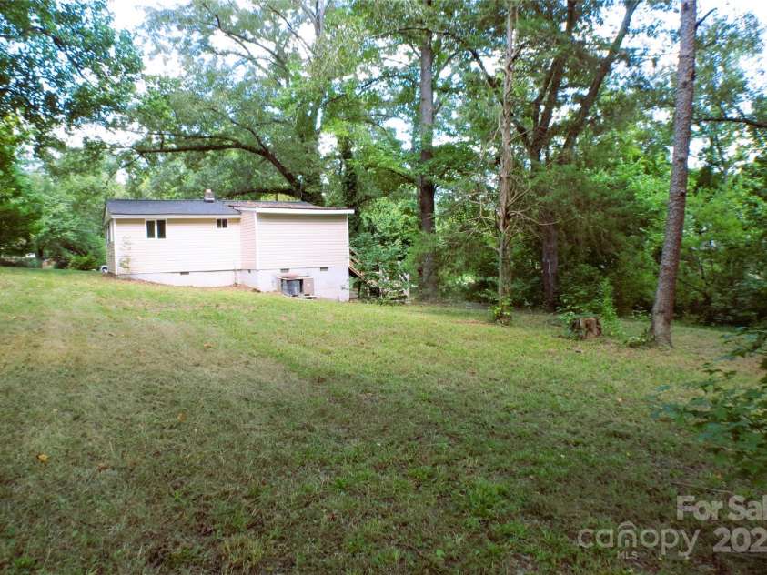 216 Georgia Avenue, Bessemer City, NC 28016.  MLS# CAR4295353, YatesRealty ID 8098. 