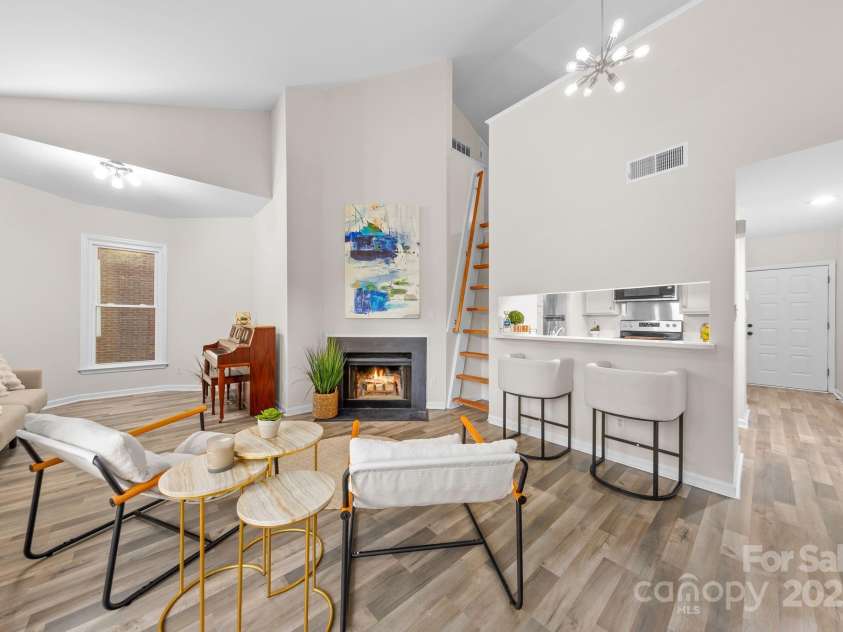 306 Cedar Street, Charlotte, NC 28202.  MLS# CAR4240270, YatesRealty ID 8099. 