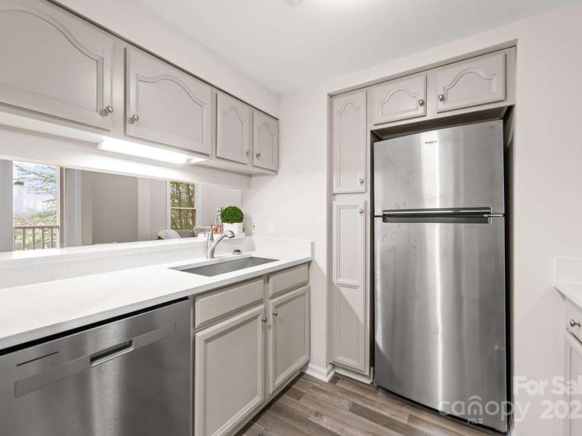 306 Cedar Street, Charlotte, NC 28202.  MLS# CAR4240270, YatesRealty ID 8099. 