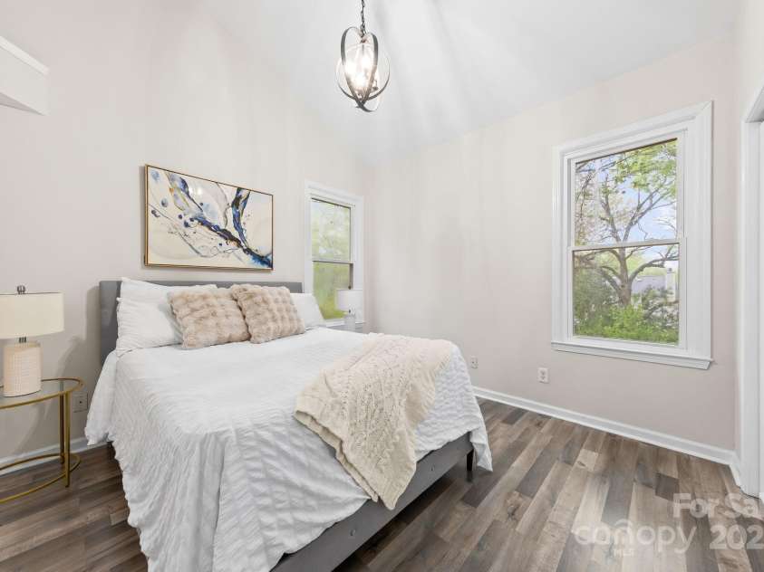 306 Cedar Street, Charlotte, NC 28202.  MLS# CAR4240270, YatesRealty ID 8099. 