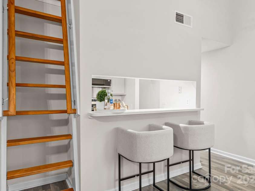 306 Cedar Street, Charlotte, NC 28202.  MLS# CAR4240270, YatesRealty ID 8099. 