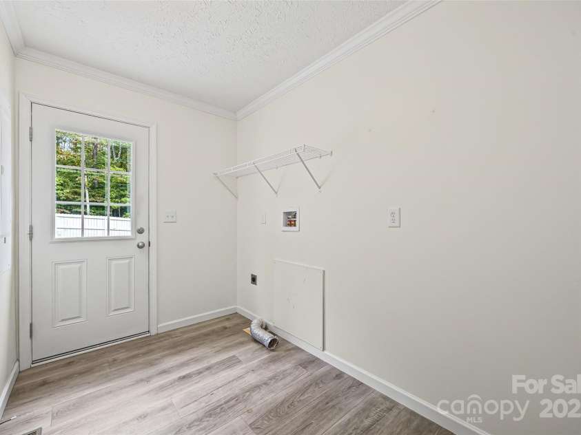 2025 Kisatchie Drive, Hickory Grove, SC 29717.  MLS# CAR4305487, YatesRealty ID 810. 