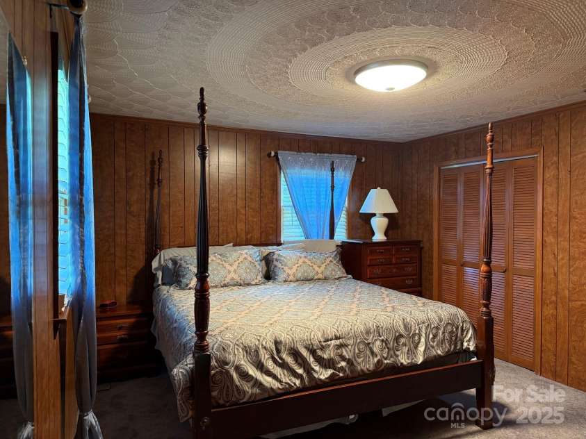 370 Sherrill Farm Road, Lincolnton, NC 28092.  MLS# CAR4249674, YatesRealty ID 8100. 