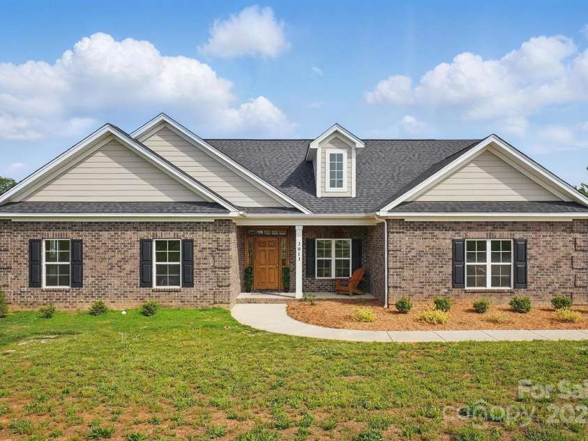 3013 Isle Lane, Monroe, NC 28110.  MLS# CAR4307338, YatesRealty ID 8101. 