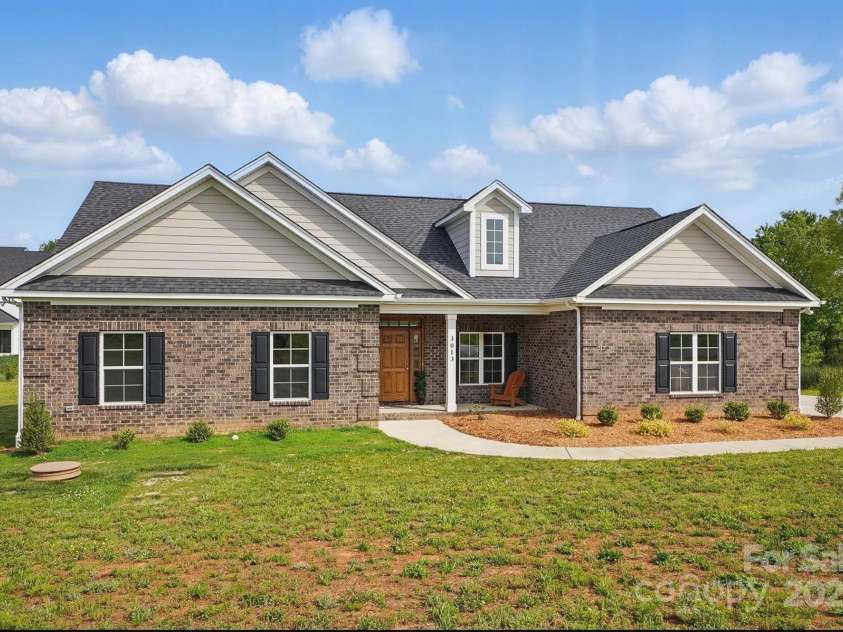 3013 Isle Lane, Monroe, NC 28110.  MLS# CAR4307338, YatesRealty ID 8101. 