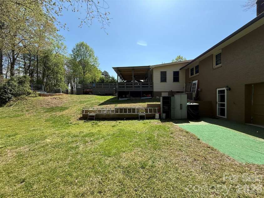 3309 40th Avenue Place, Hickory, NC 28601.  MLS# CAR4364817, YatesRealty ID 8102. 