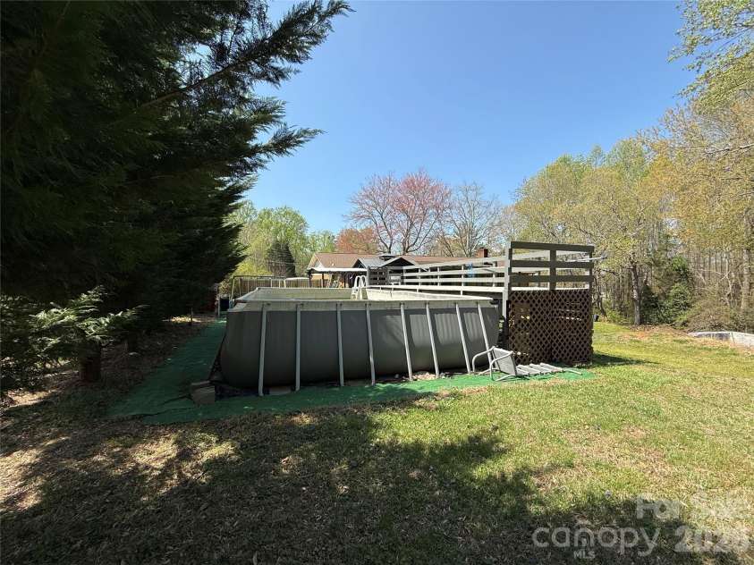 3309 40th Avenue Place, Hickory, NC 28601.  MLS# CAR4364817, YatesRealty ID 8102. 