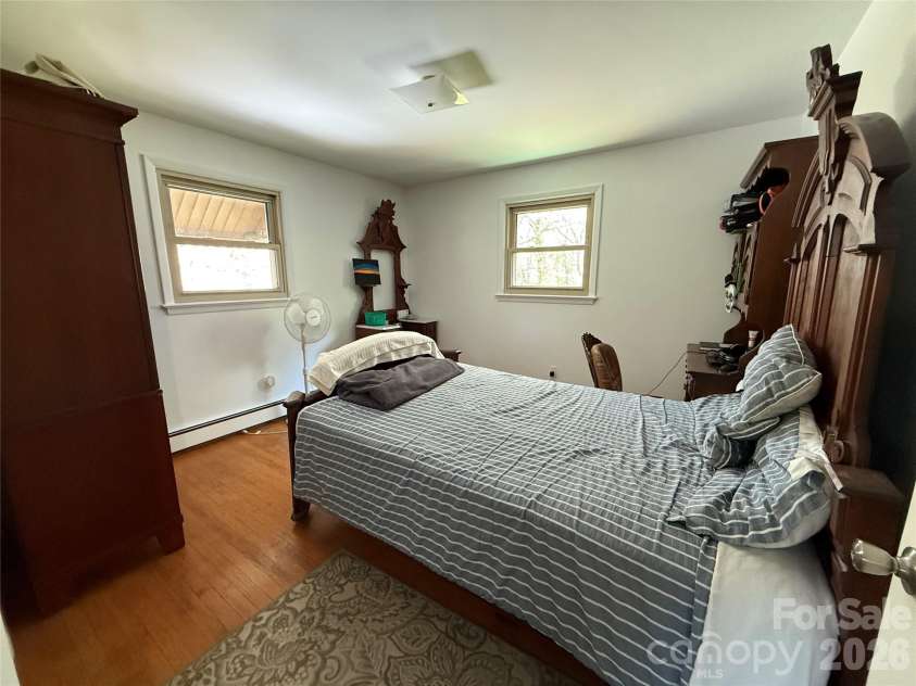 3309 40th Avenue Place, Hickory, NC 28601.  MLS# CAR4364817, YatesRealty ID 8102. 
