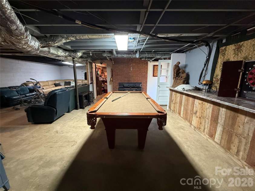 3309 40th Avenue Place, Hickory, NC 28601.  MLS# CAR4364817, YatesRealty ID 8102. 