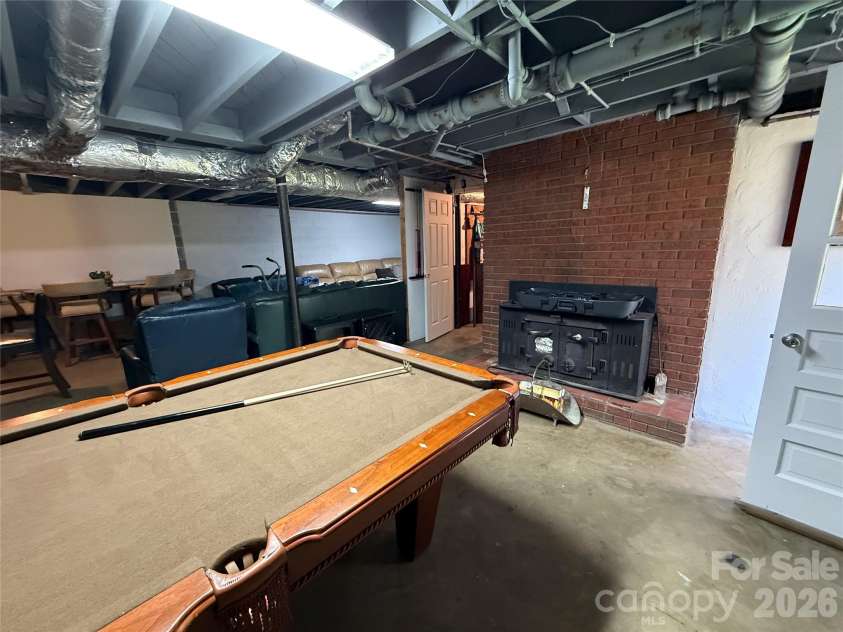 3309 40th Avenue Place, Hickory, NC 28601.  MLS# CAR4364817, YatesRealty ID 8102. 