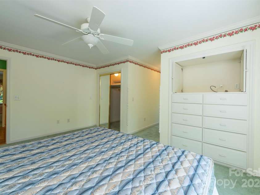 700 Cool August Heights, Waynesville, NC 28785.  MLS# CAR4135442, YatesRealty ID 8102. 