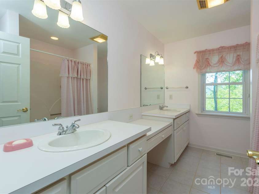 700 Cool August Heights, Waynesville, NC 28785.  MLS# CAR4135442, YatesRealty ID 8102. 