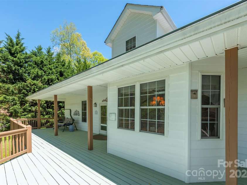 700 Cool August Heights, Waynesville, NC 28785.  MLS# CAR4135442, YatesRealty ID 8102. 