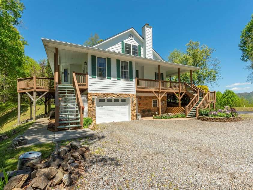 700 Cool August Heights, Waynesville, NC 28785.  MLS# CAR4135442, YatesRealty ID 8102. 