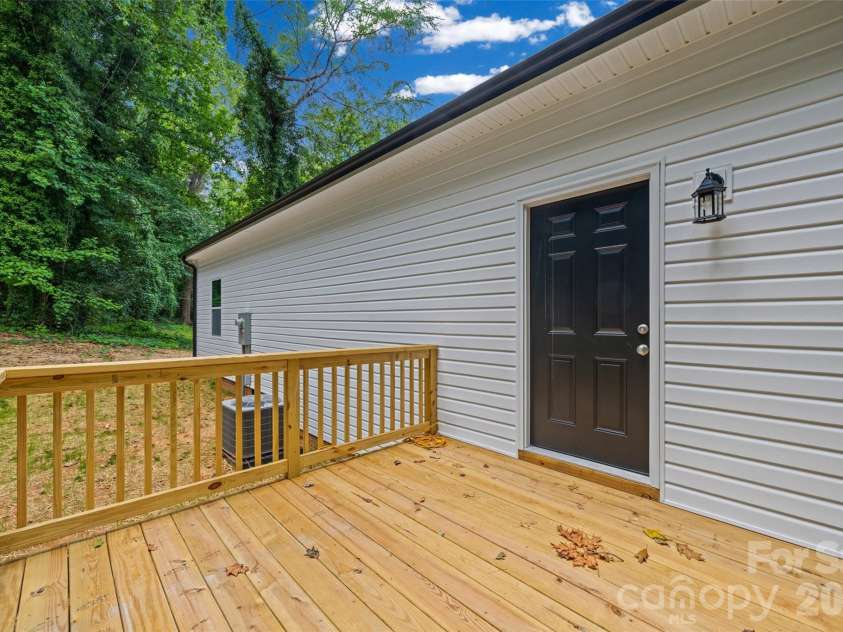 343 Oak Street, York, SC 29745.  MLS# CAR4364078, YatesRealty ID 8103. 
