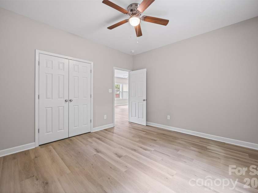 343 Oak Street, York, SC 29745.  MLS# CAR4364078, YatesRealty ID 8103. Bedroom 3