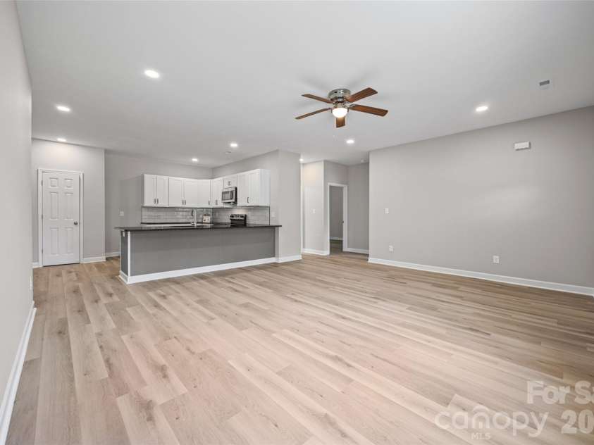 343 Oak Street, York, SC 29745.  MLS# CAR4364078, YatesRealty ID 8103. Open Concept Living Space