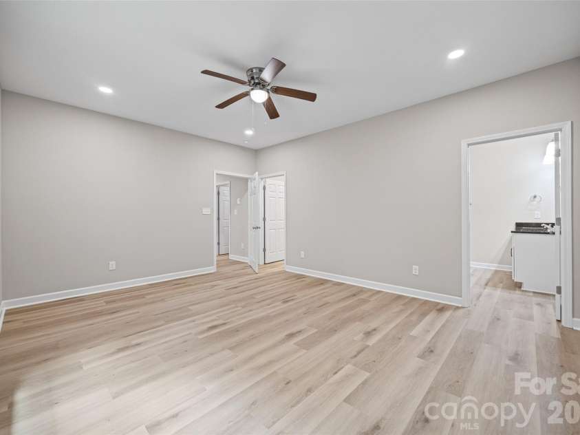343 Oak Street, York, SC 29745.  MLS# CAR4364078, YatesRealty ID 8103. Primary Bedroom