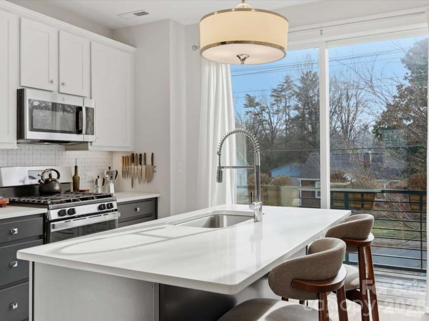 1013 36th Street, Charlotte, NC 28205.  MLS# CAR4363833, YatesRealty ID 8104. 