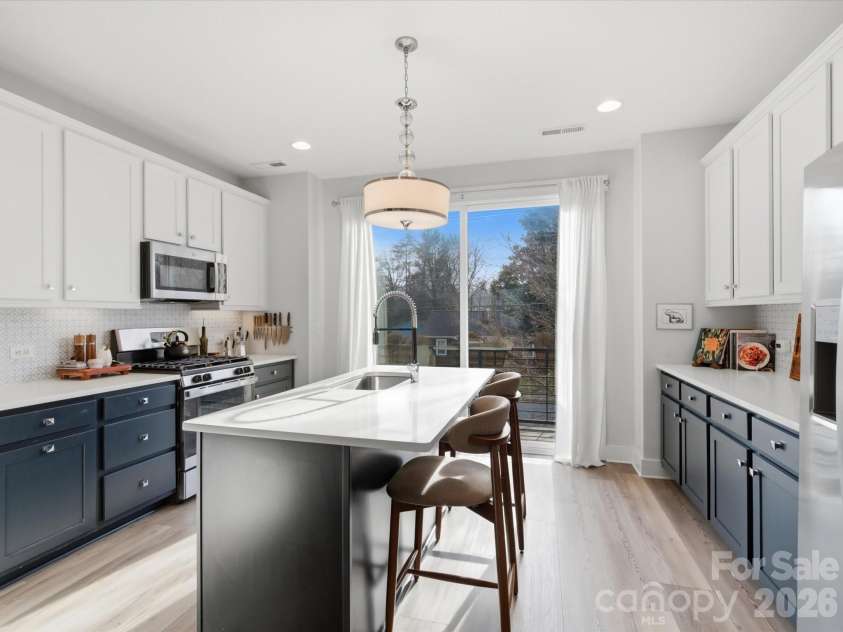 1013 36th Street, Charlotte, NC 28205.  MLS# CAR4363833, YatesRealty ID 8104. 
