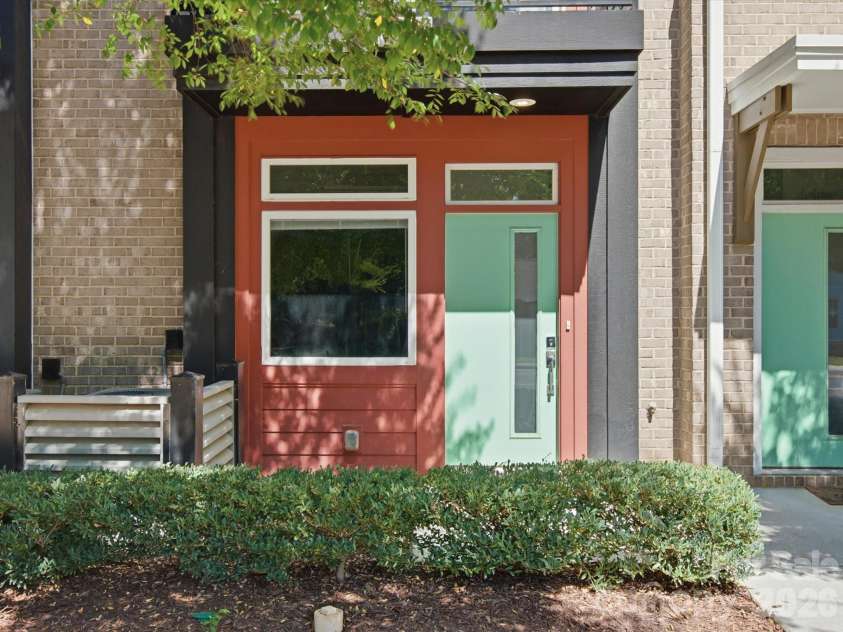 1013 36th Street, Charlotte, NC 28205.  MLS# CAR4363833, YatesRealty ID 8104. 